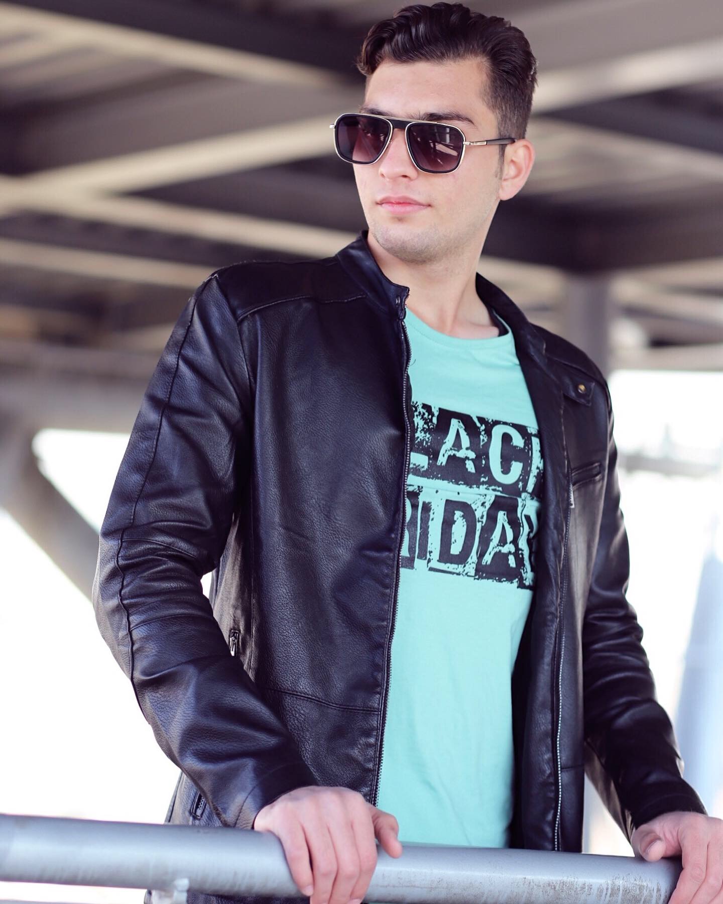 Seated Mohammad Mahdi Ommi